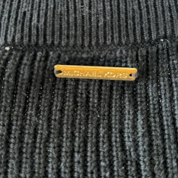 Women’s Knit Long Sleeve Thick Grommet Lace Up Sweater - Picture 5 of 7